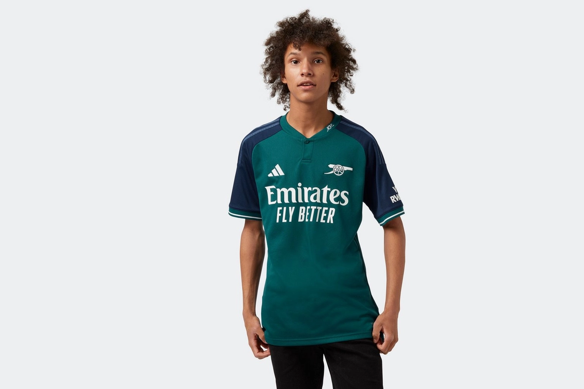 Entdecken Sie die besten arsenal 2324 drittes trikot für herren Kategorien