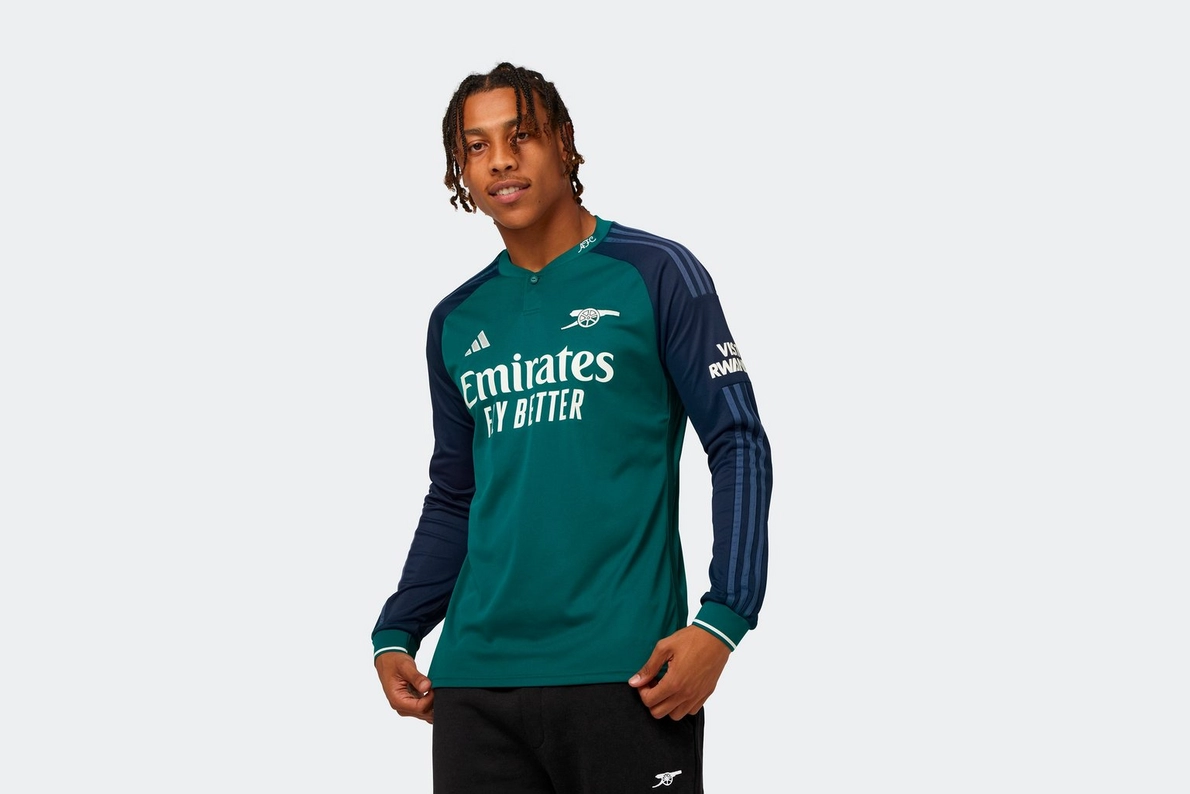 Entdecken Sie die besten arsenal 2324 langärmliges drittes trikot für herren Kategorien