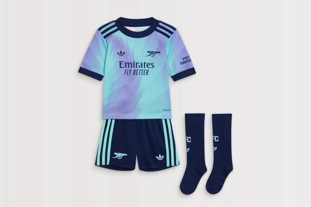 Entdecken Sie die besten arsenal adidas 2425 drittes mini-kit Kategorien
