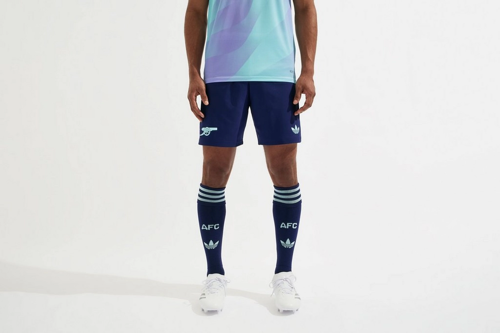 Entdecken Sie die besten arsenal adidas herren 2425 authentic dritte shorts Kategorien
